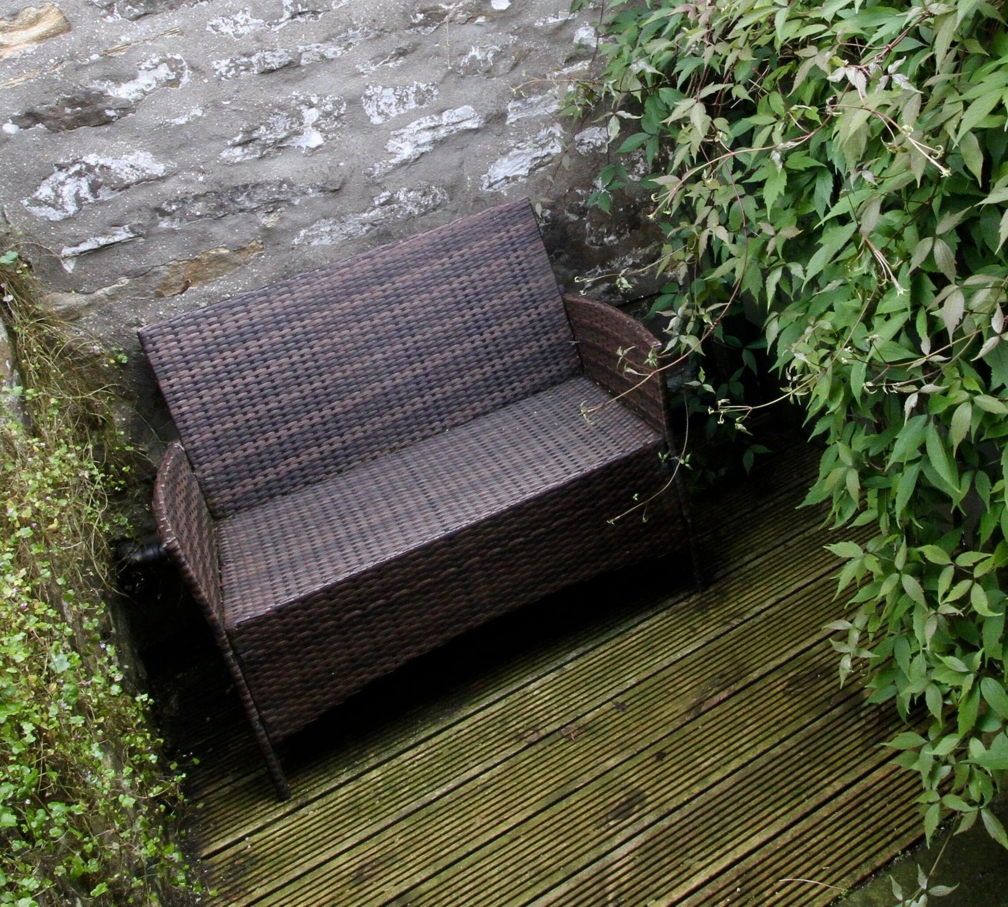 Ashfield House Otel Grassington Dış mekan fotoğraf A rattan bench