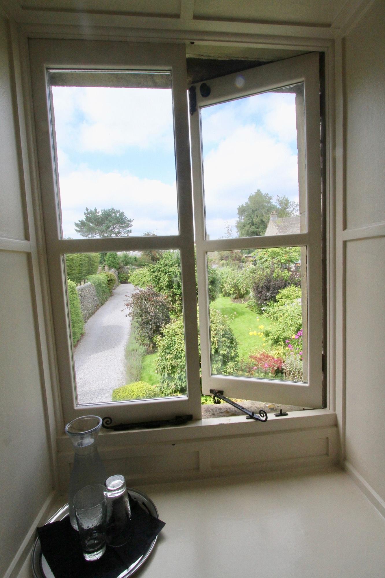 Ashfield House Otel Grassington Dış mekan fotoğraf A window