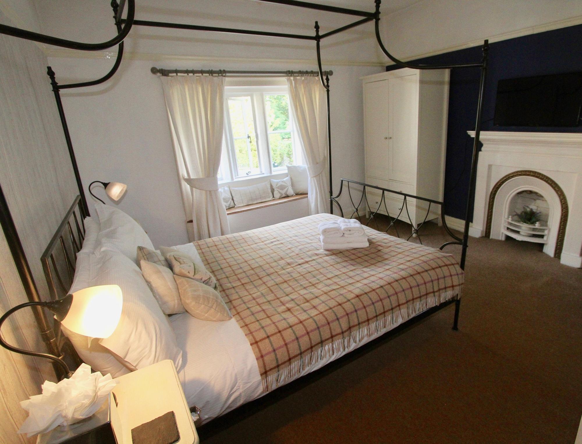 Ashfield House Otel Grassington Dış mekan fotoğraf The bedroom at the Old Vicarage