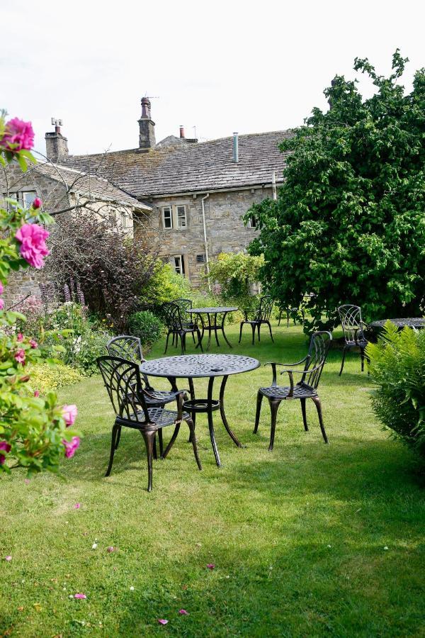 Ashfield House Otel Grassington Dış mekan fotoğraf The garden at the Old Swan