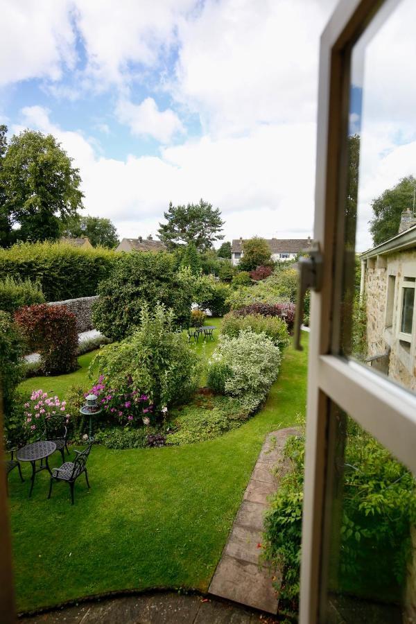 Ashfield House Otel Grassington Dış mekan fotoğraf The garden of the former vicarage