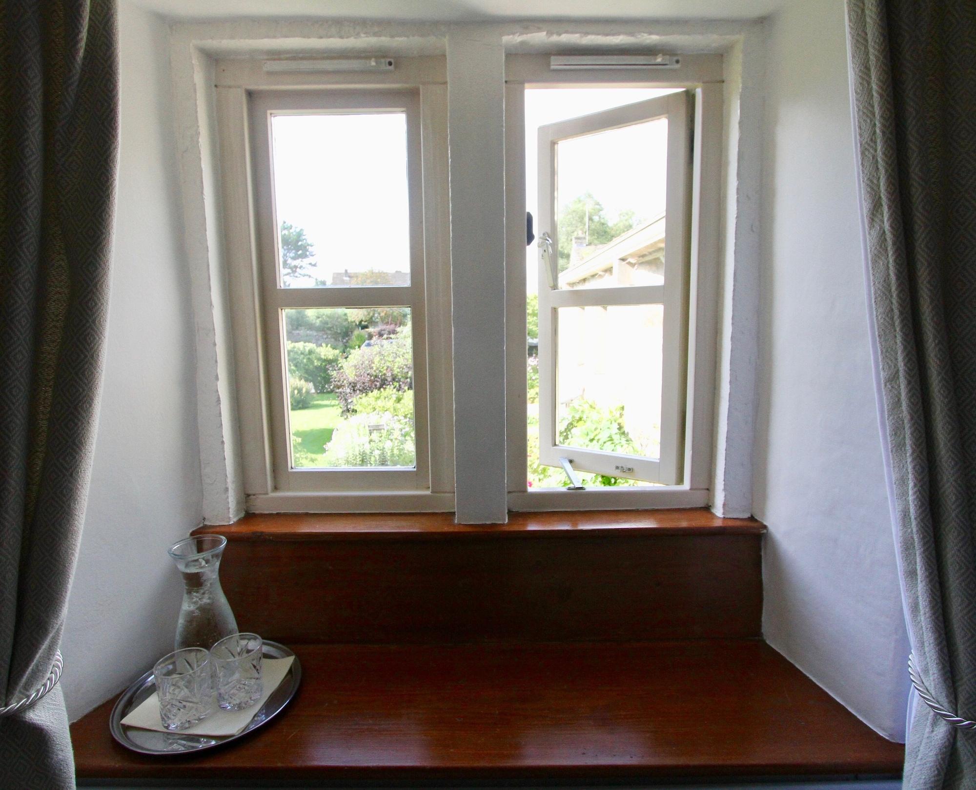 Ashfield House Otel Grassington Dış mekan fotoğraf A windowsill