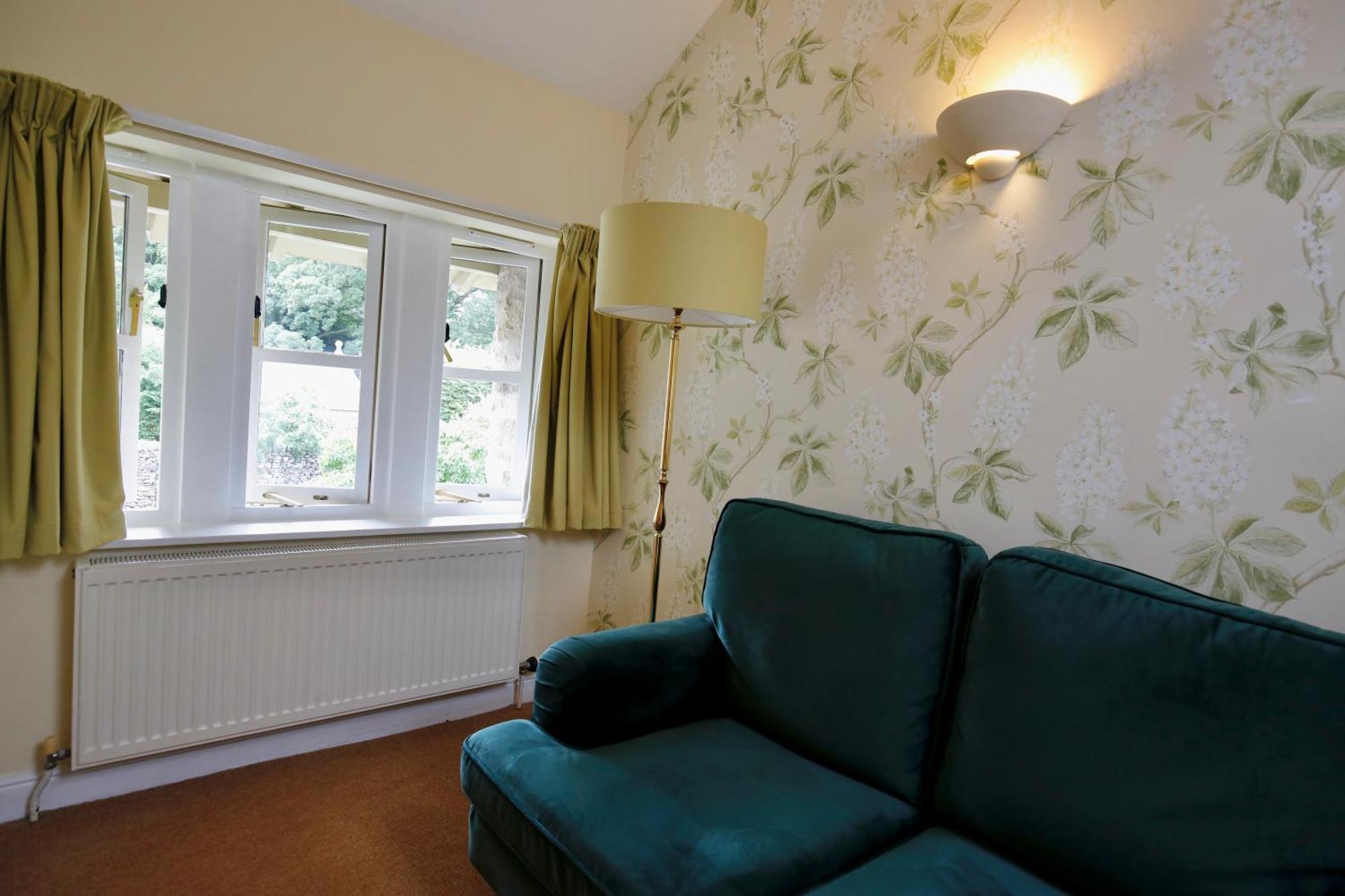Ashfield House Otel Grassington Oda fotoğraf A radiator in a living room